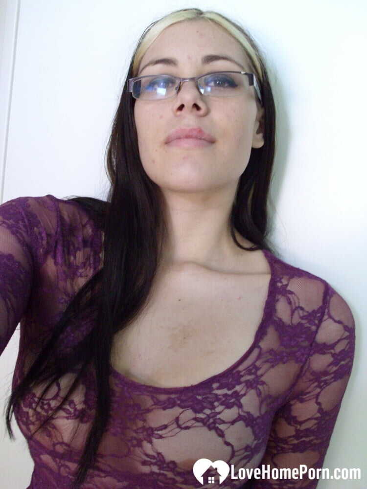 Geeky Big-Boobed Babe Rubs Her Monster Ass While Taking A Solo Selfie - 