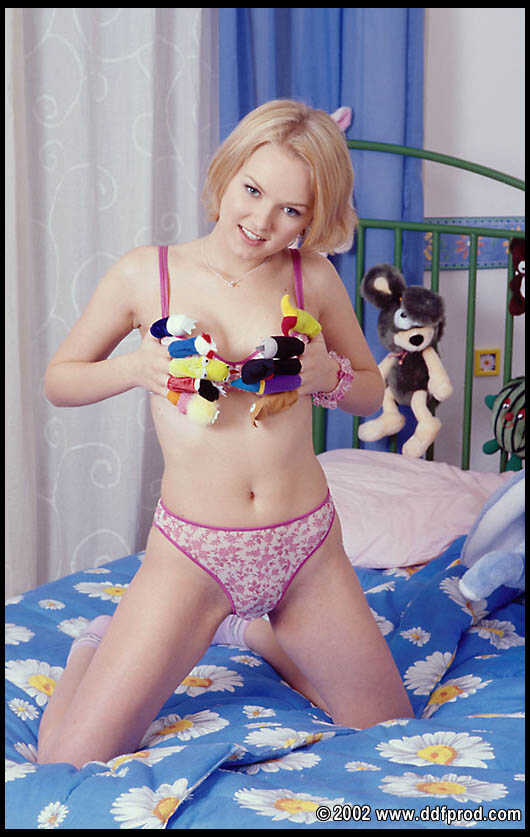 Porn World's Sweet Treat: The Short Hair Blonde Candy Hunter with the Perfect Body and Hot Naked Women Loving Their B...