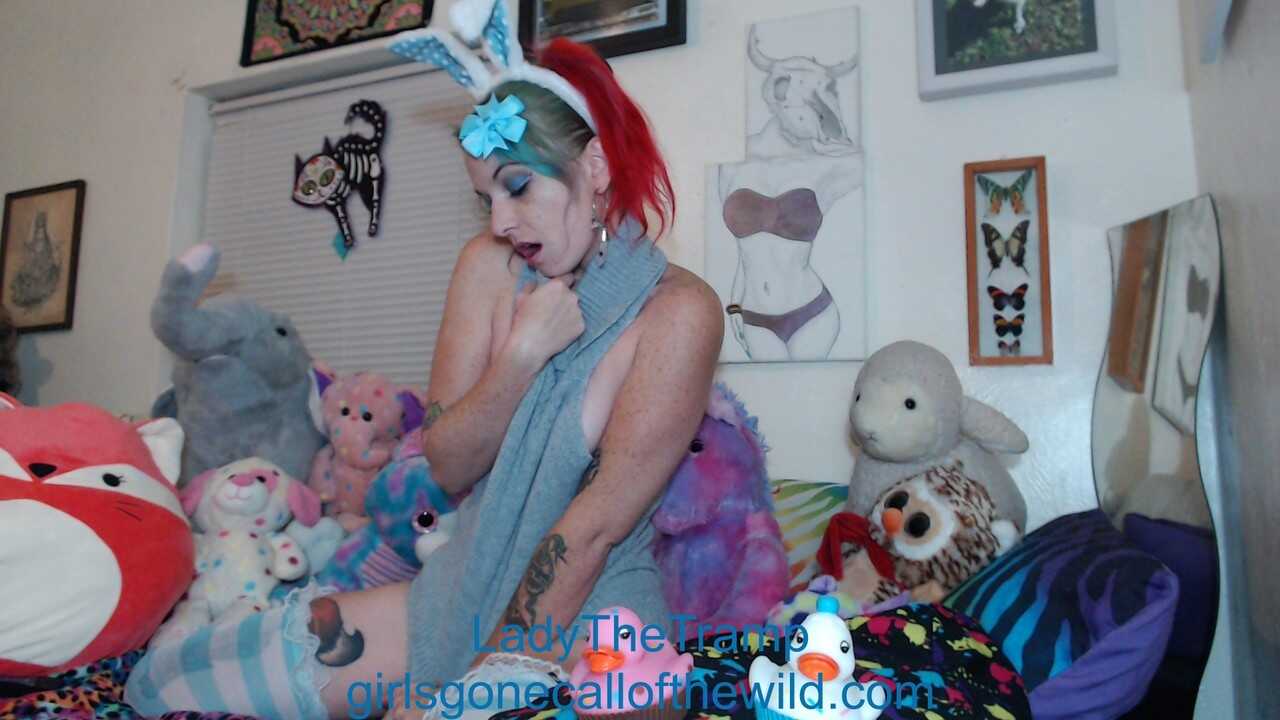 Luscious Lady The Tramp Gets Naughty in Stockings and Exposes Her Trimmed Pussy for Your Pleasure! - Lady The Tramp