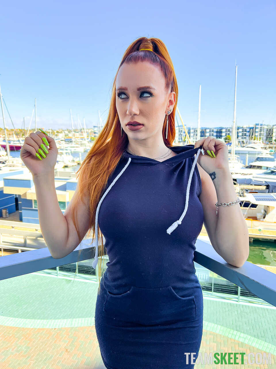Curvaceous MILF with a Ponytail Madison Morgan Banged by a Black Bull Inside Her Juicy Muff - Jason Sweets, Madison Morgan