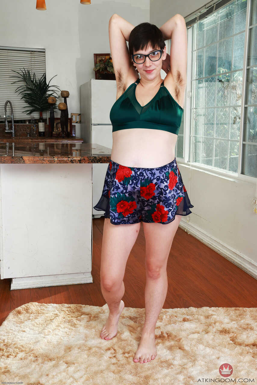 Pregnant Wookie Princess shows off her hairy nerd pussy and big hanging tits! - Wookie Princess
