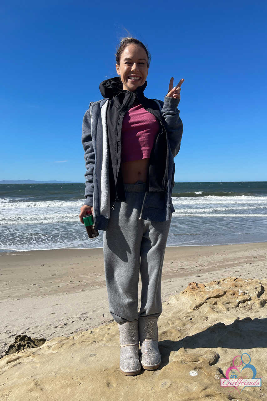 Summer Vixen's Naughty Beach Vacation: Amateur Girlfriend Gets Up Close with her Tasty Clit and Nice Tits - Summer Vixen