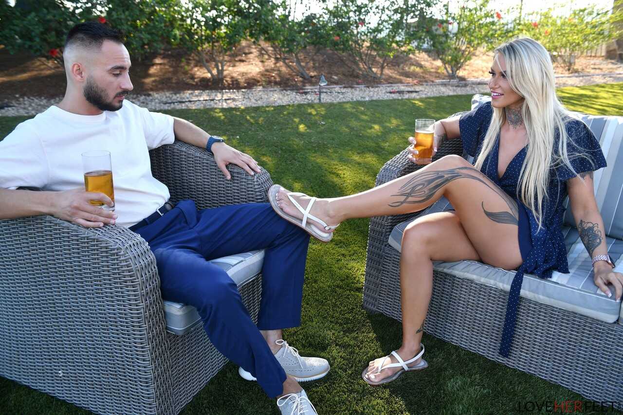 Stephanie Love's milfy feet get glazed with cum in a hot naked worship session - Milan, Stephanie Love