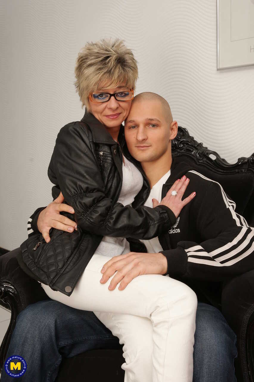 Short haired mature Luciane sucks dick and enjoys hardcore pussy penetration with her husband's best friend - Luciane