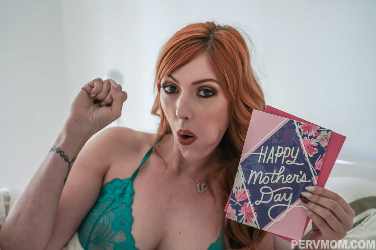 Redheaded cougar Lauren Phillips takes a dick in her mouth and twat in POV 'Horny Cougar Love' - Lauren Phillips...