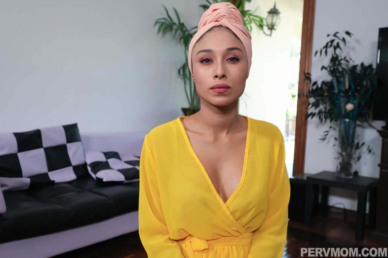 Mature Cali Lee Shows Off Her Toned Body and Takes a Big Cock in Lingerie - Cali Lee