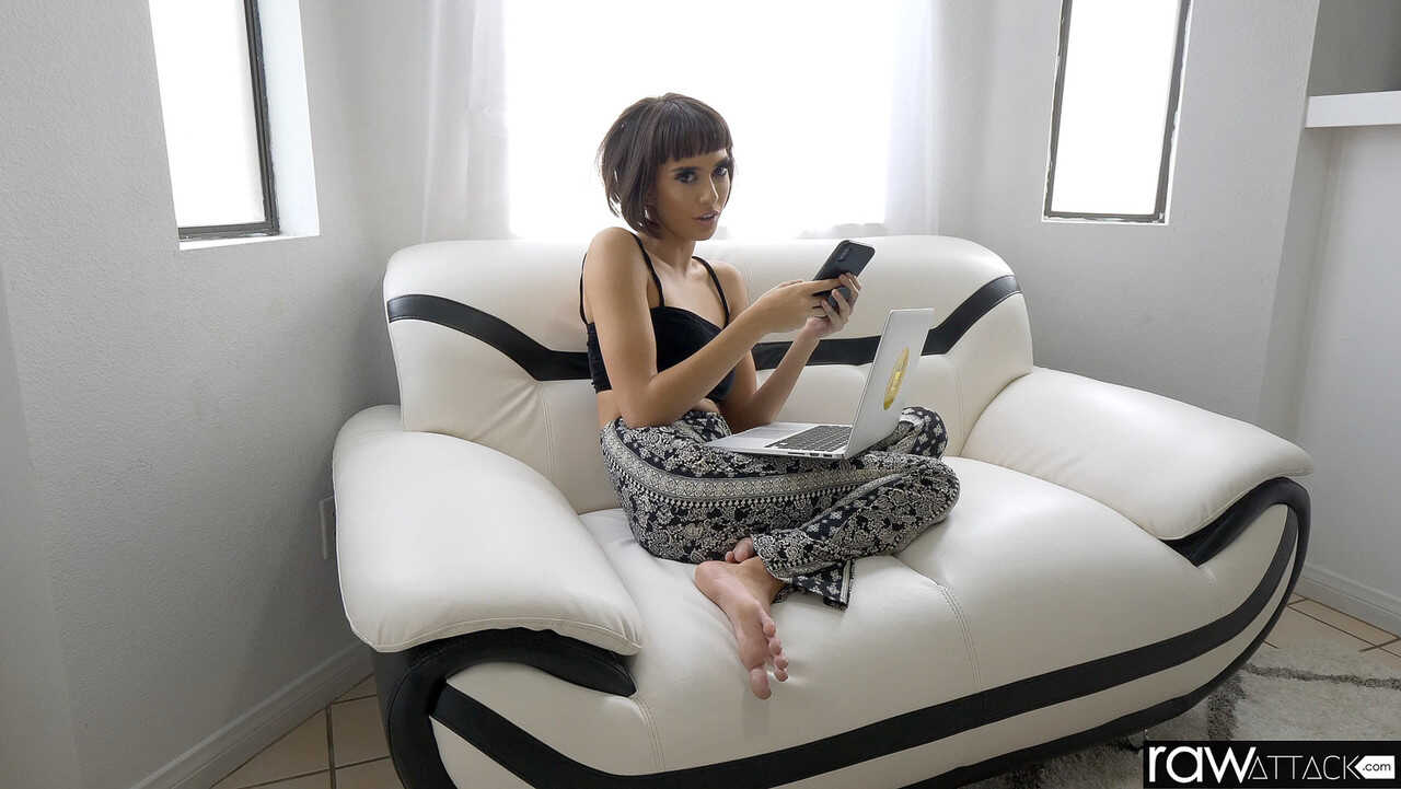 Craving for Dick: Horny Brunette Janice Griffith Seduces Mark White With Short Black Hair and Vibrators - Janice Griffith,...