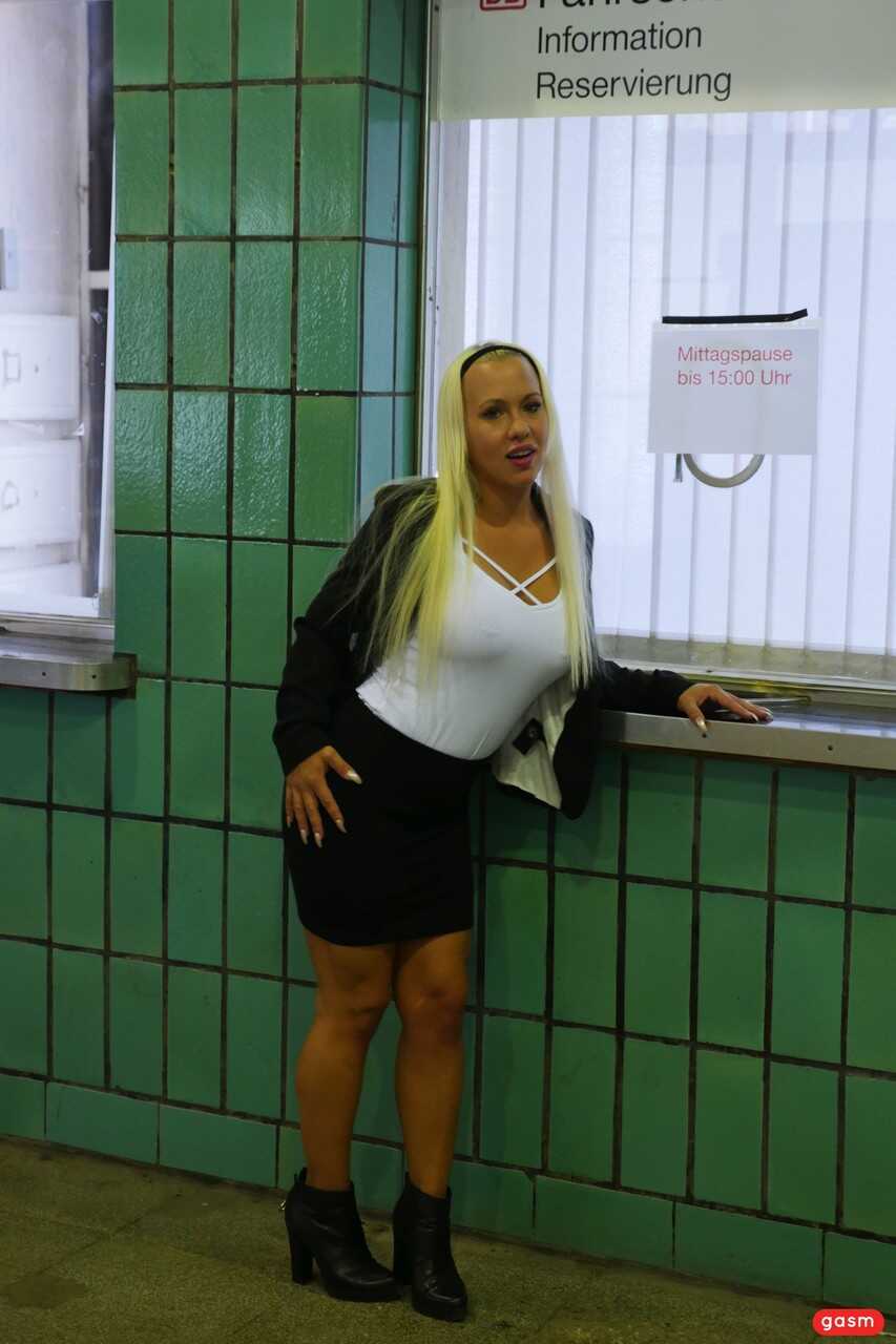 Blonde Bombshell Celina Davis Gets Naughty with Her Legs! - Celina Davis