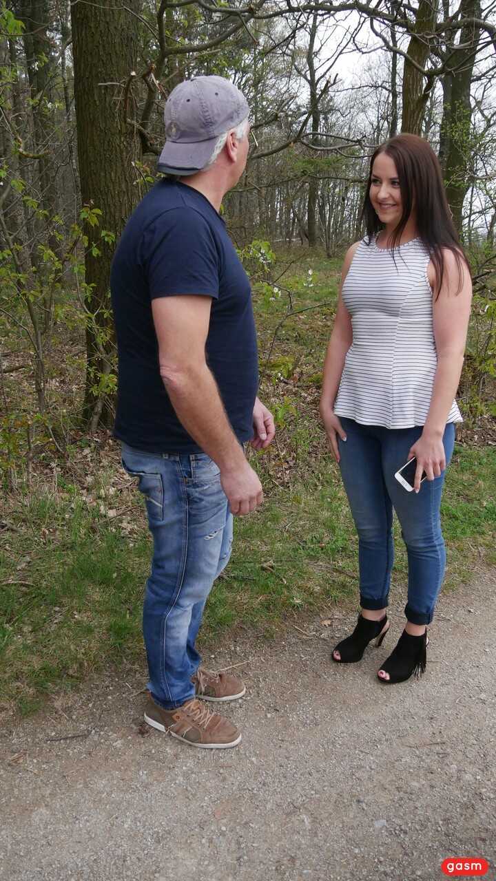 Ruca's Naughty Adventure with an Older Man in a Shaggin' Wagon: Emma Secret Gets Seduced & Rammed, Cum on St...