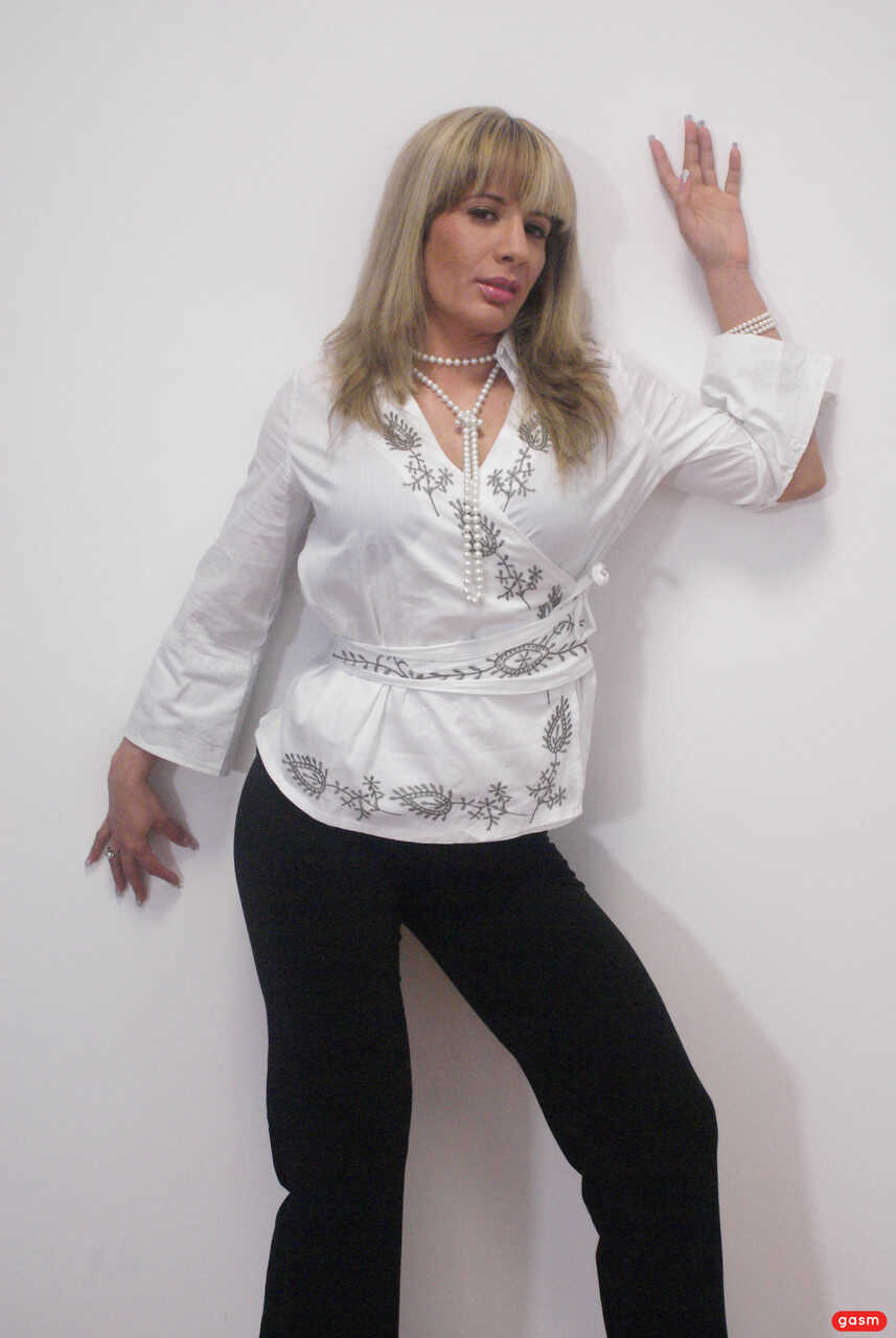 MILF Ana Monte Real Gets Double Penetrated From Behind and Choked While Screaming for More - ANA MONTE REAL