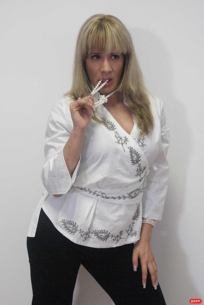 MILF Ana Monte Real Gets Double Penetrated From Behind and Choked While Screaming for More - ANA MONTE REAL