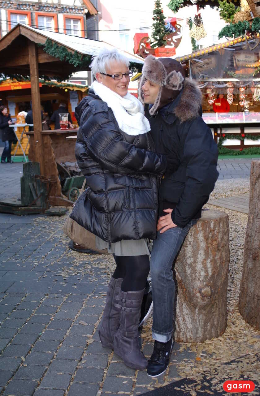 Sexy Santa’s Helper Cums For Short-Haired German Housewife At The Christmas Market