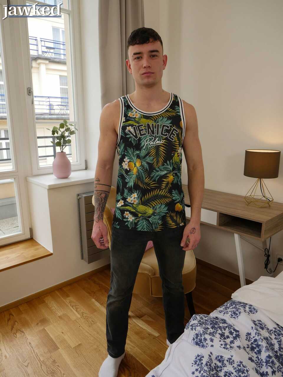 Simon Jawks His Big Gay Cock Into A Gay Solo Session With His Gigantic Ass And Balls - 