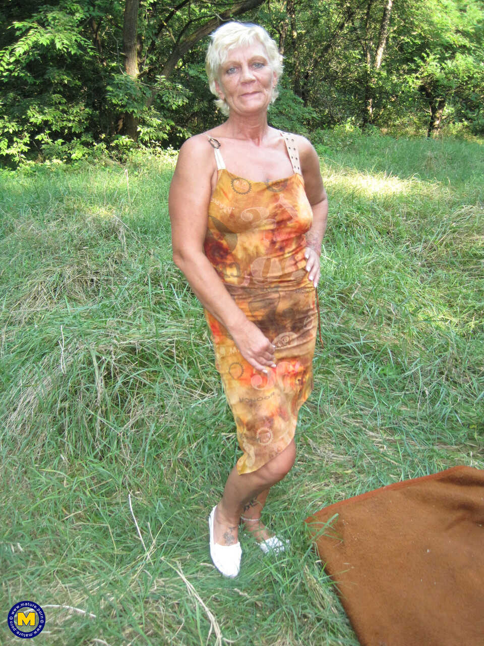 Granny Paulene Shows Off Her Pussy and Boobs in the Grass, Hairy and Skinny! - Paulene