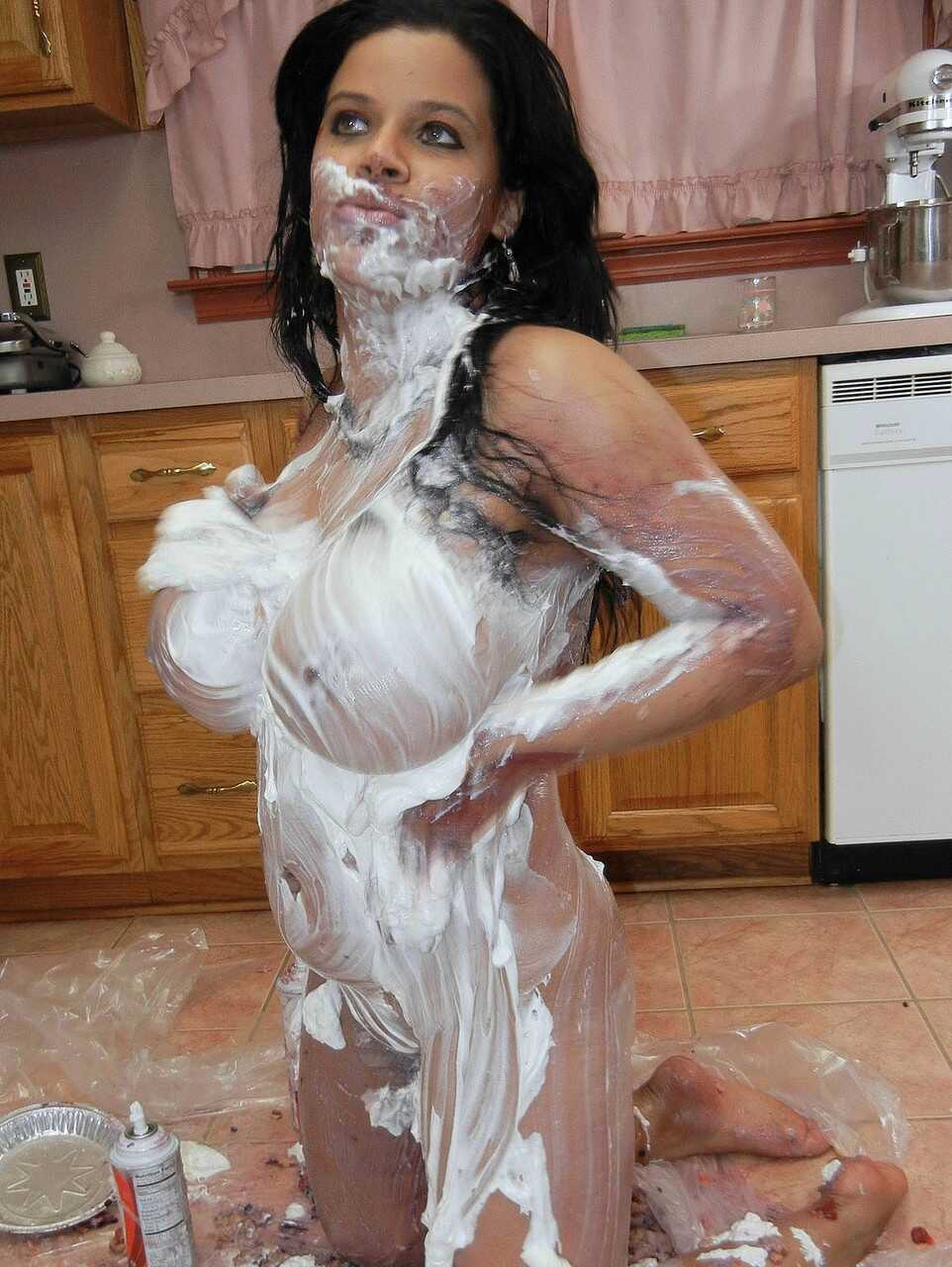 Chubby MILF Angel Lynn's Kinky Food Play Solo: The Sultry Latina's Big Tits and Ass Get Cooking! - Angel Lynn