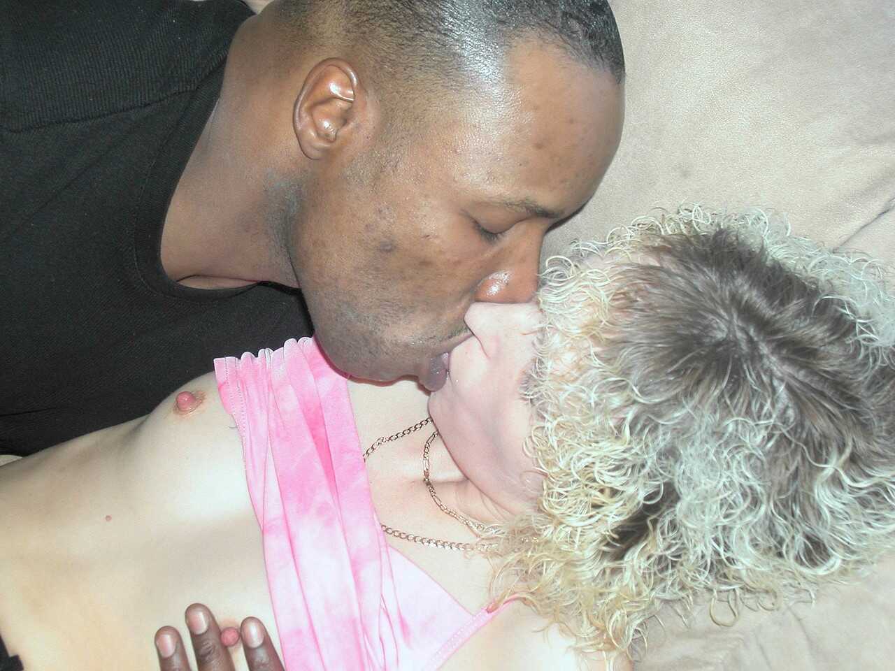 The Thirsty Milf Cindy James Gets a Taste of Big Black Cock in this Interracial Amateur POV Sex Scene! - Cindy James, Stev...
