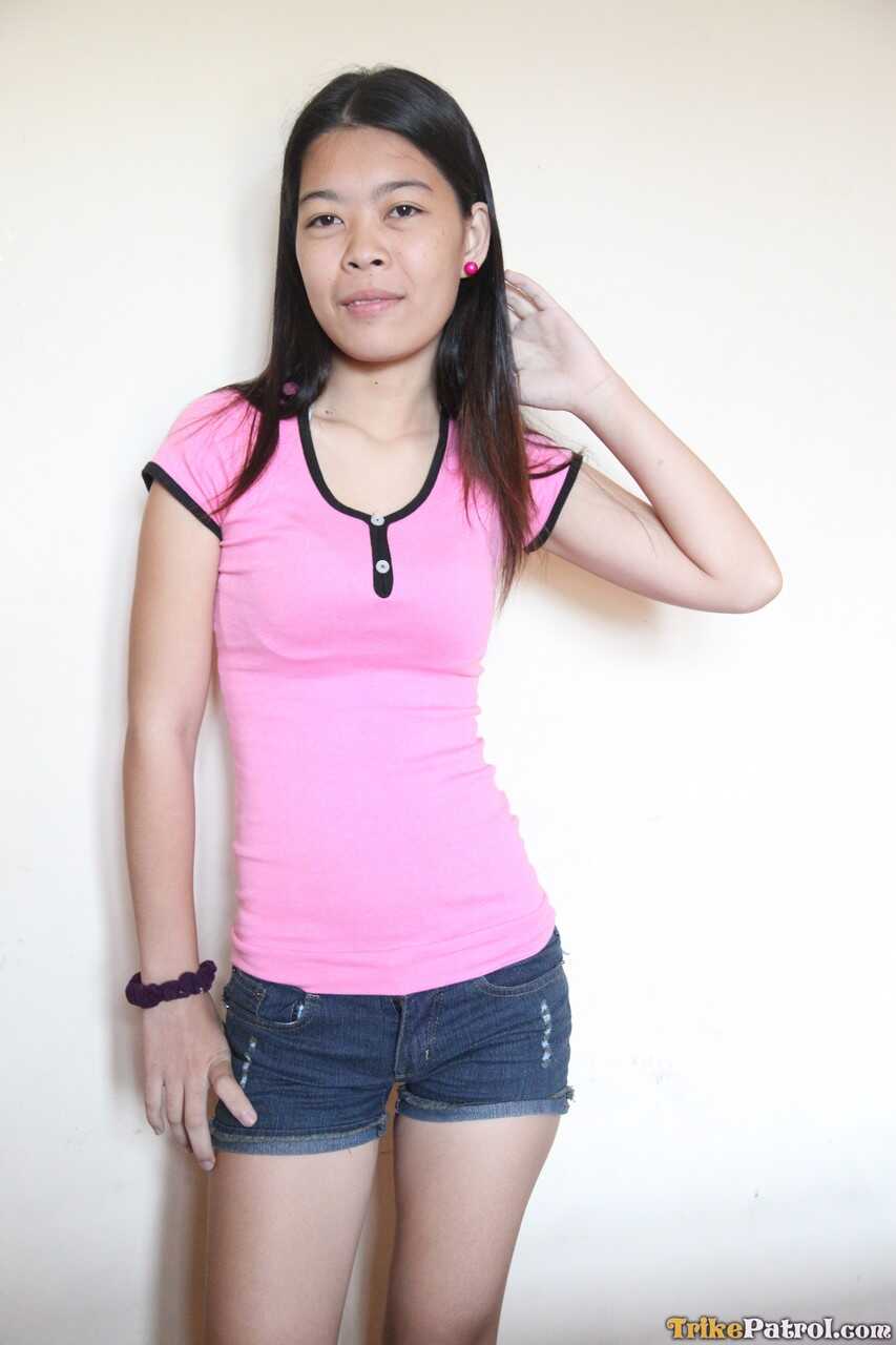 Short Filipina Marie Espino gets nailed by her hot date in the hotel room! - Marie Espino