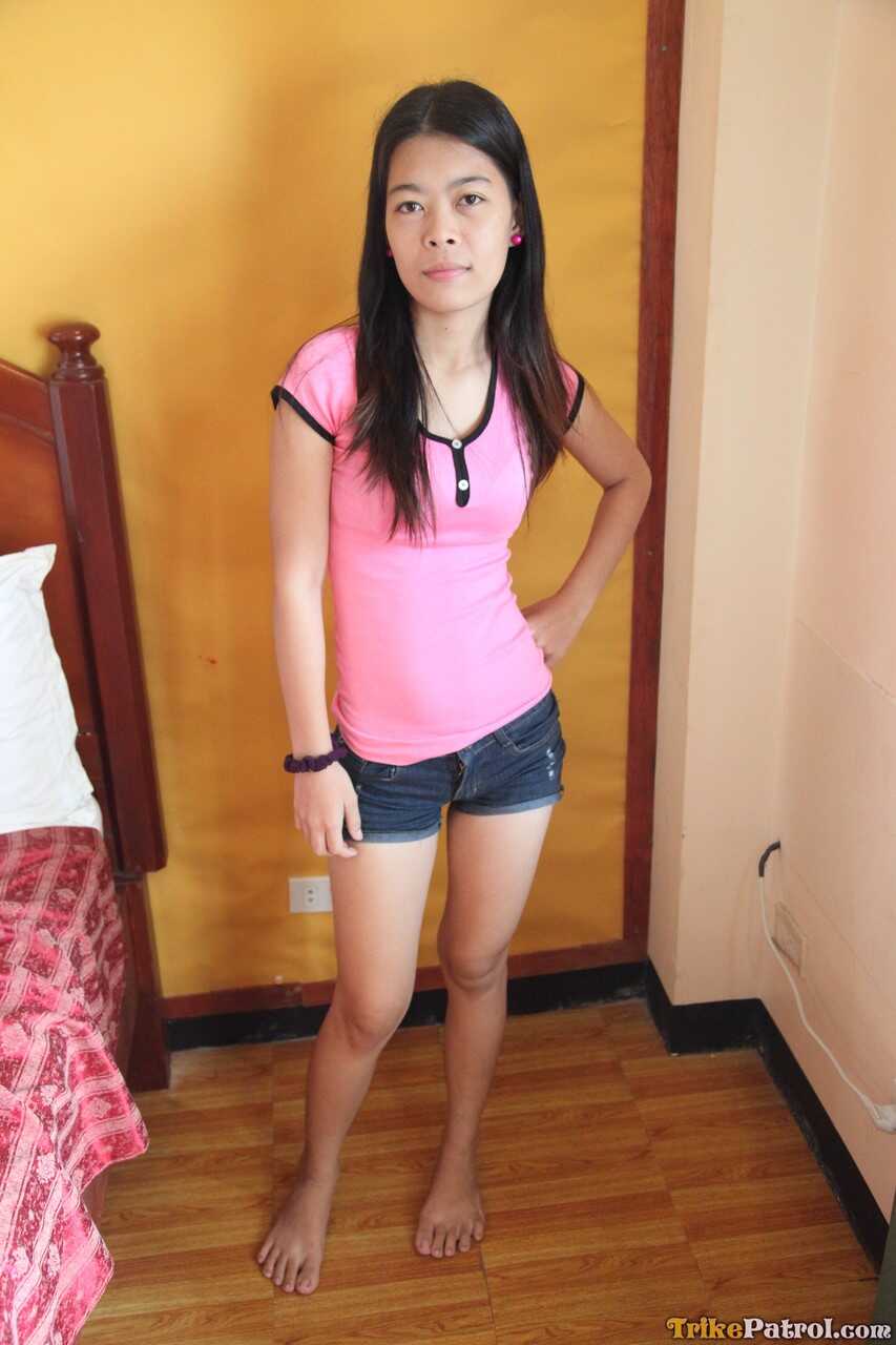 Short Filipina Marie Espino gets nailed by her hot date in the hotel room! - Marie Espino