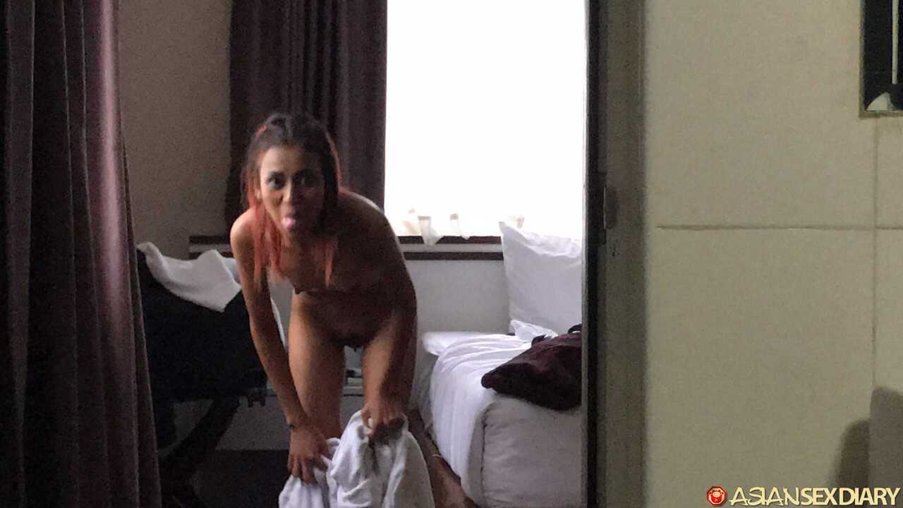 Skinny teen Yom's hairy pink heaven: a post-sex peek at her trimmed treasure - Yom