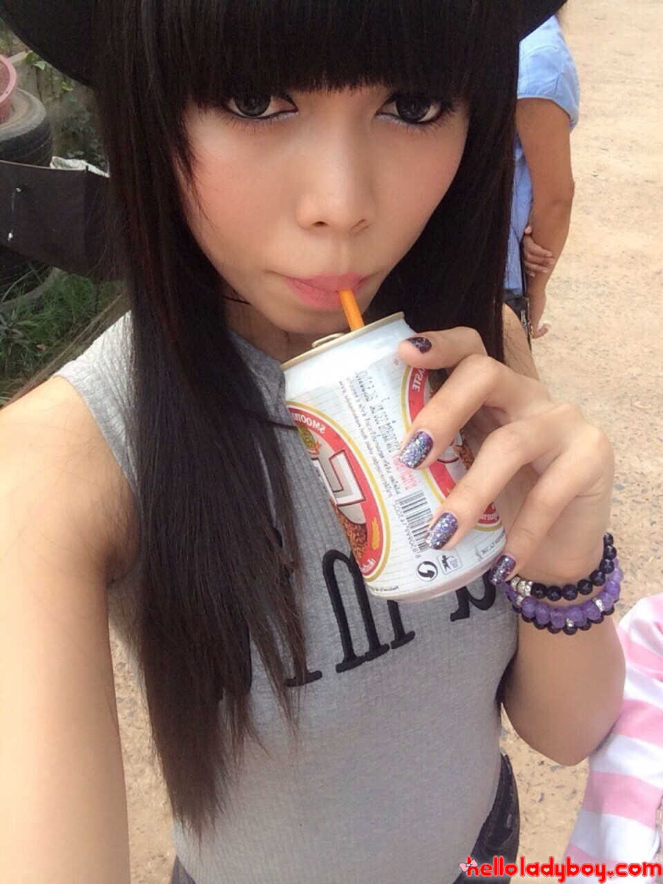 Yummy Yammy's Solo Compilation: A Sizzling Showcase of Sexy Shemale Goodness! - 