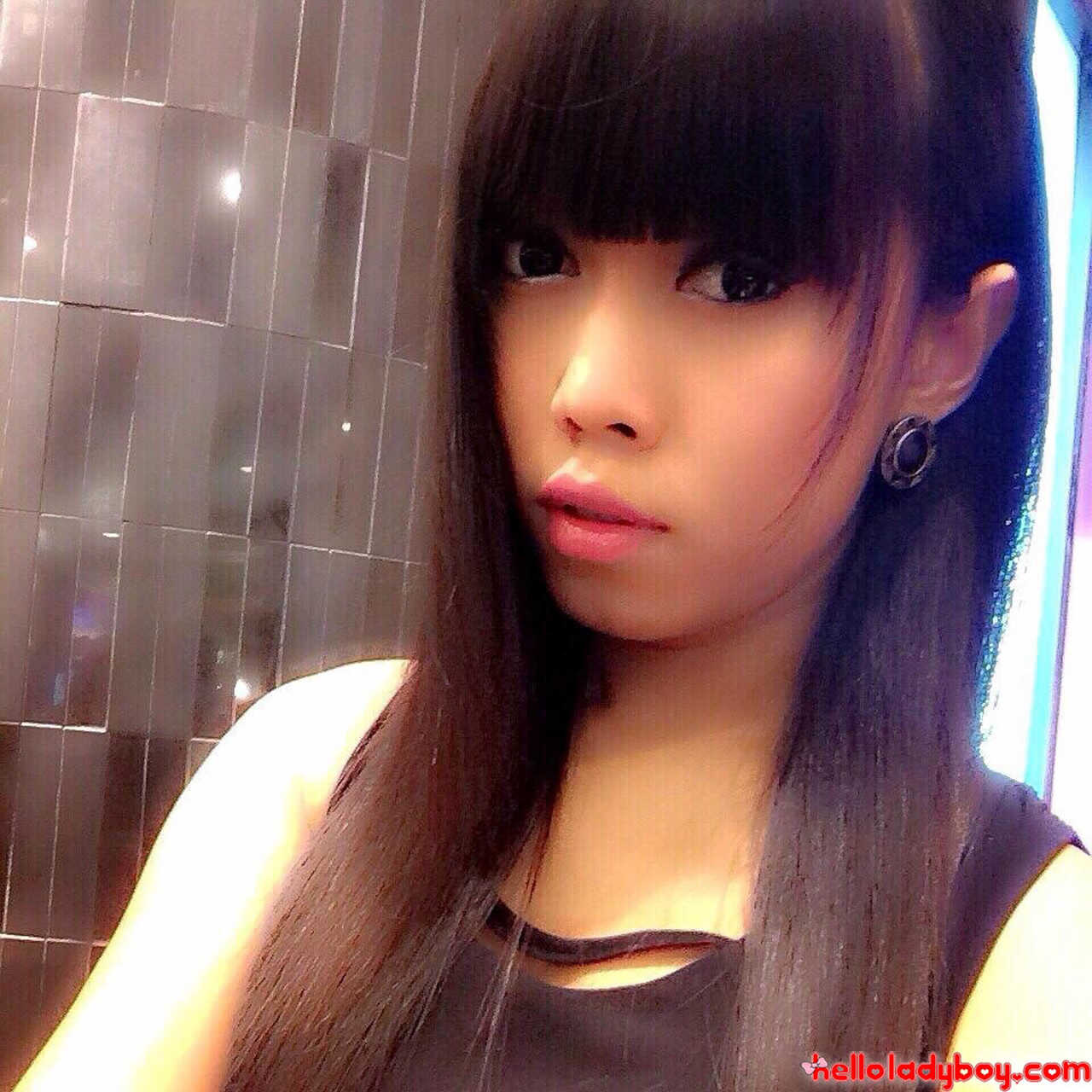 Yummy Yammy's Solo Compilation: A Sizzling Showcase of Sexy Shemale Goodness! - 