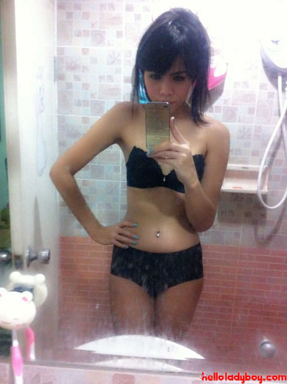 Yummy Yammy's Solo Compilation: A Sizzling Showcase of Sexy Shemale Goodness! - 