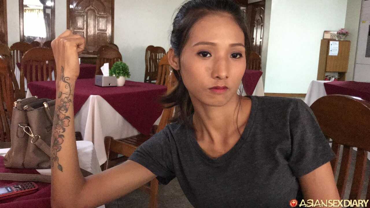 Asian Beauty Plays the Piano as She Creams all Over the Keys in a Hairy, HOTEL HARDCORE SESSION - Piano