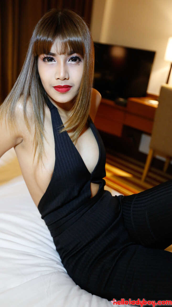 Asian Beauty Unveils Her Tight Shemale Body During A Seductive Striptease - 