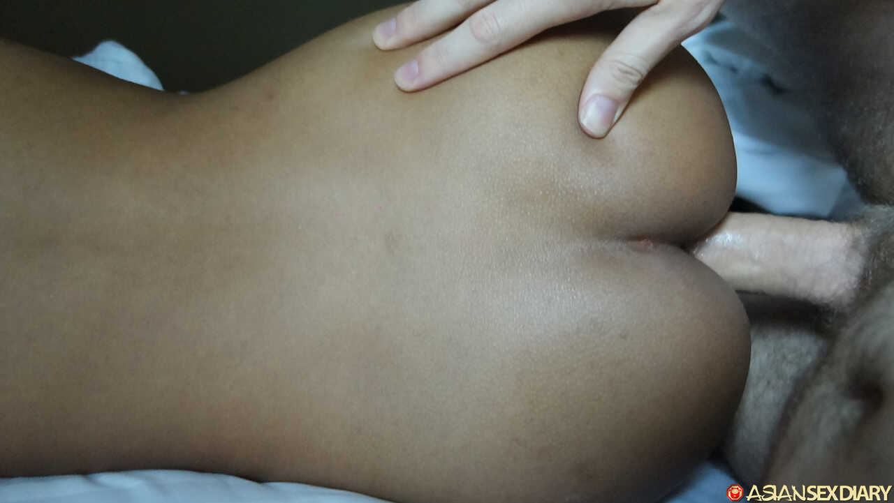 Pretty petite Jubjang babe loves POV doggystyle with a hairy man's huge pussy - Jubjang