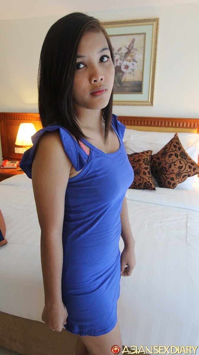Asian Rung Removes Her Blue Dress And Positions Herself In A Kinky POV Action For A Boner-Inducing Experience - Rung