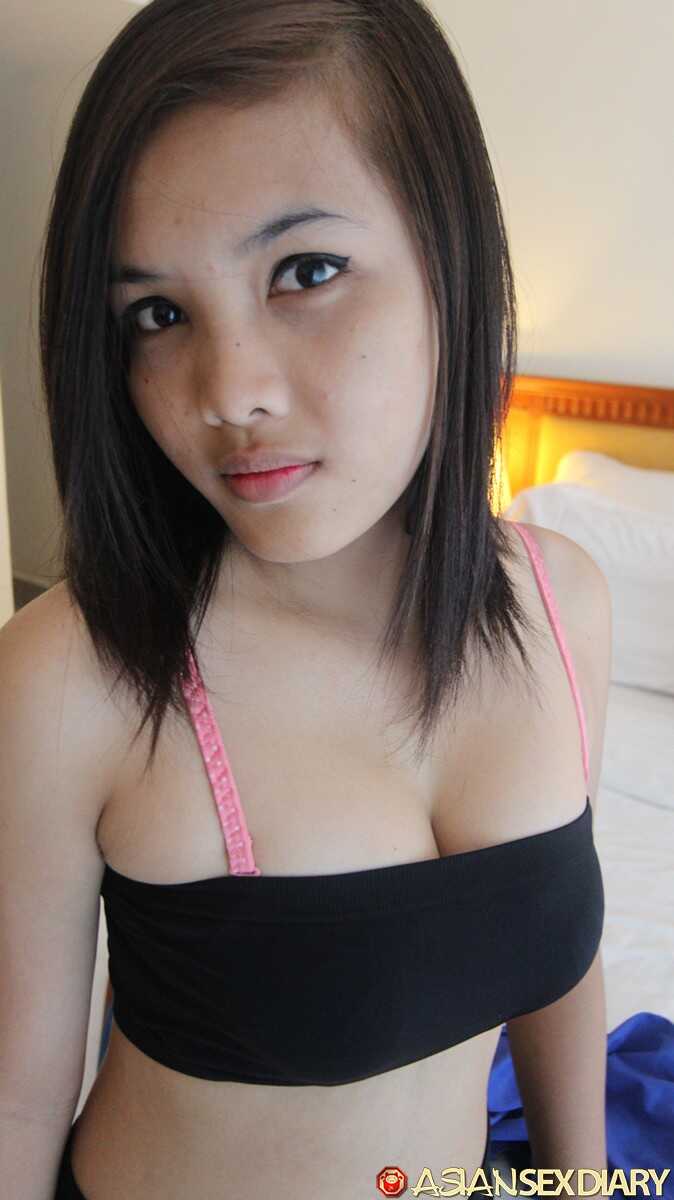 Asian Rung Removes Her Blue Dress And Positions Herself In A Kinky POV Action For A Boner-Inducing Experience - Rung
