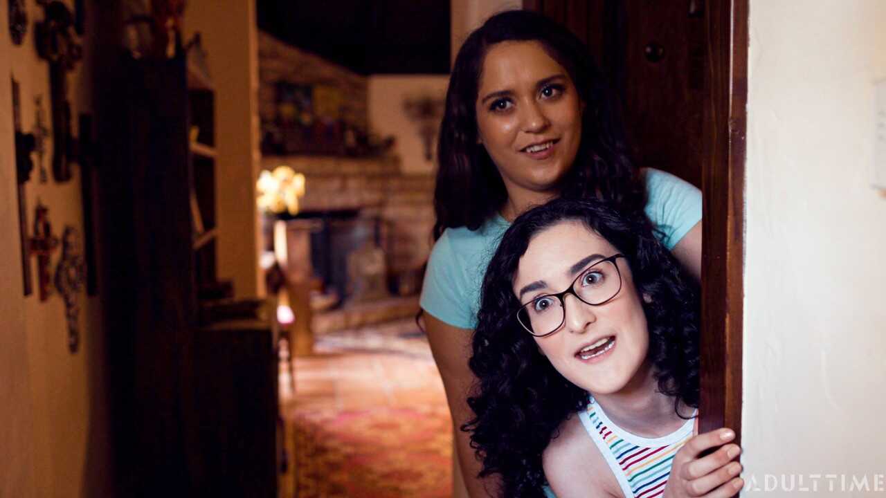 Double Delight: Adult Time Anny Aurora Lesbian Scissors with Whitney Wright - Anny Aurora, Whitney Wright