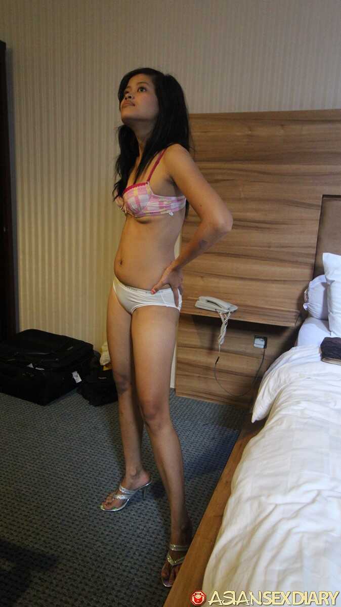 Jita's Journey to Jizzville: The Erotic Adventures of an Innocent Asian Beauty - Jita