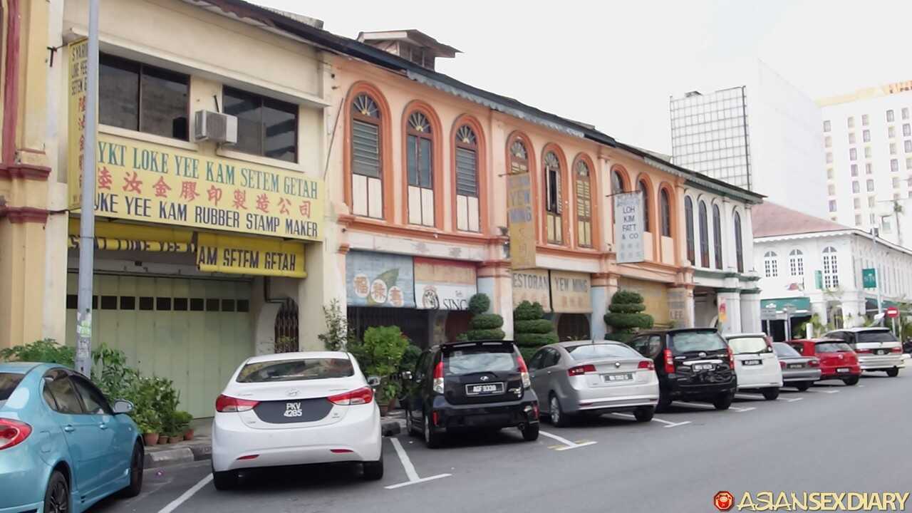 Idayu's Casting Cream Pie Adventure A Tiny Asian MILF Gets Boned and Creampied by a Horny Young Guy - Idayu