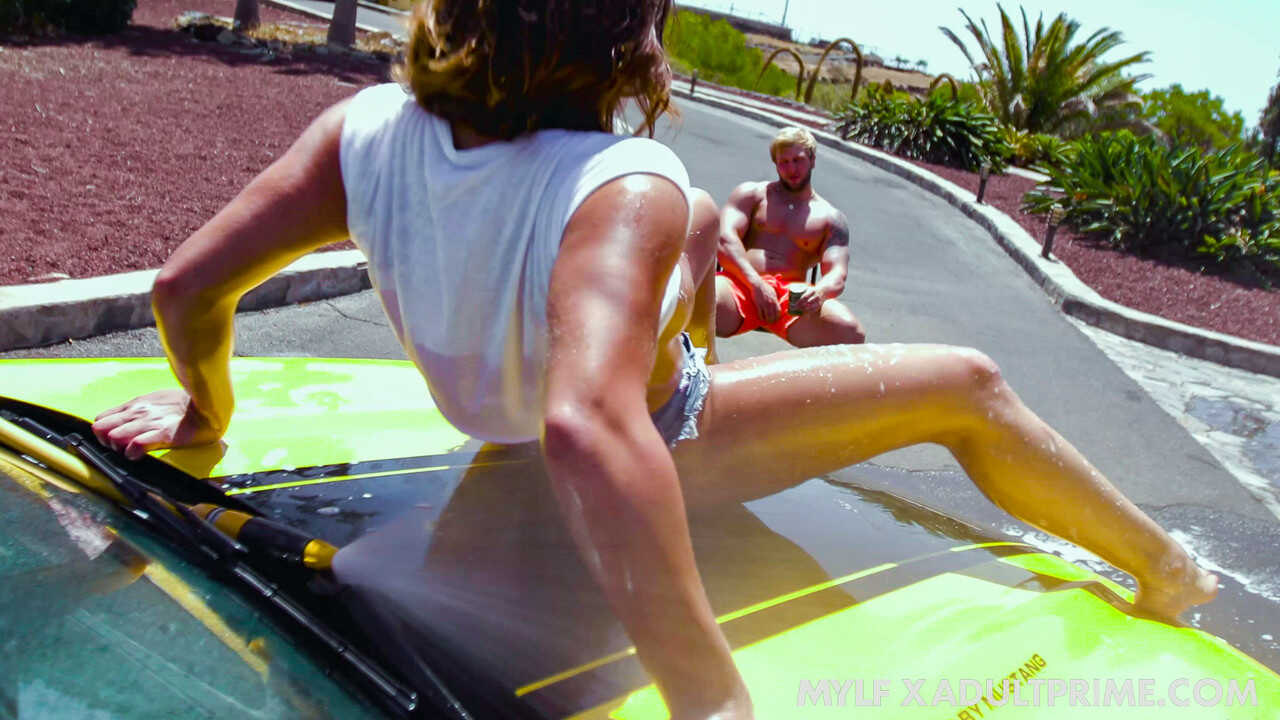 Mom Next Door Turns into Naughty Neighbor Alexis Cherry's Carwash Cunnilingus and Deepthroating Adventure - Alexis Ch...