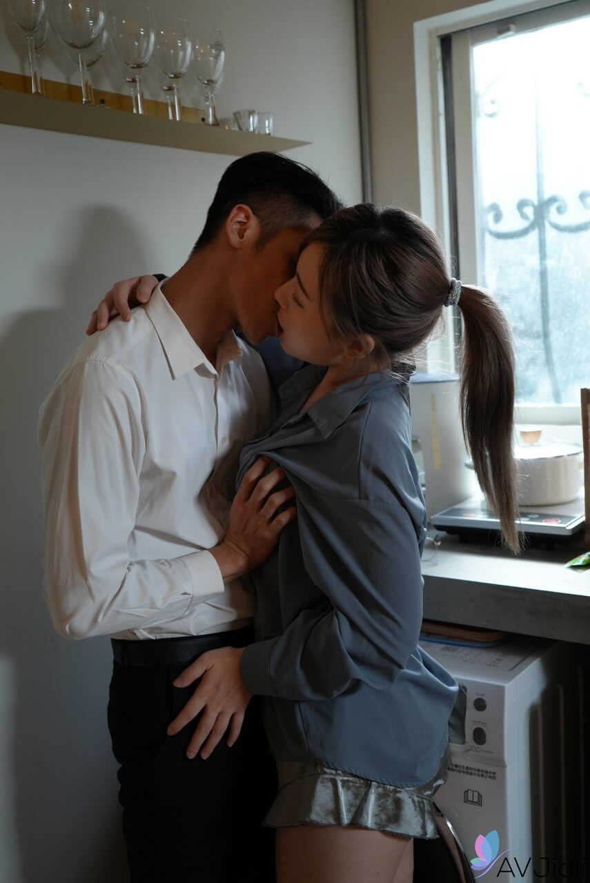 Sultry Stepsibling Seductress Lin Siyu Takes Her Younger Brother's Rod Deeply - Lin Siyu
