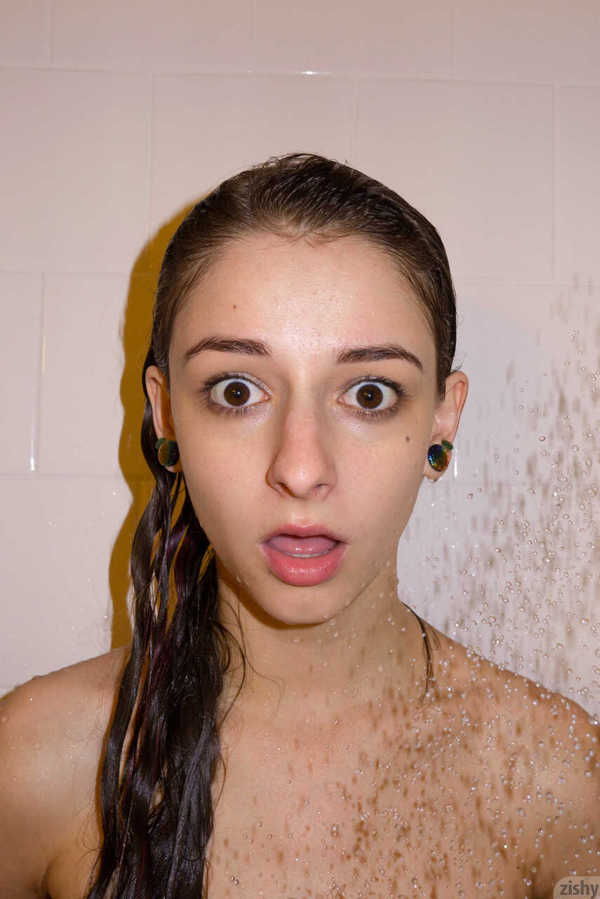Willow Hayes gets naughty in the shower after posing in sexy lingerie - Willow Hayes