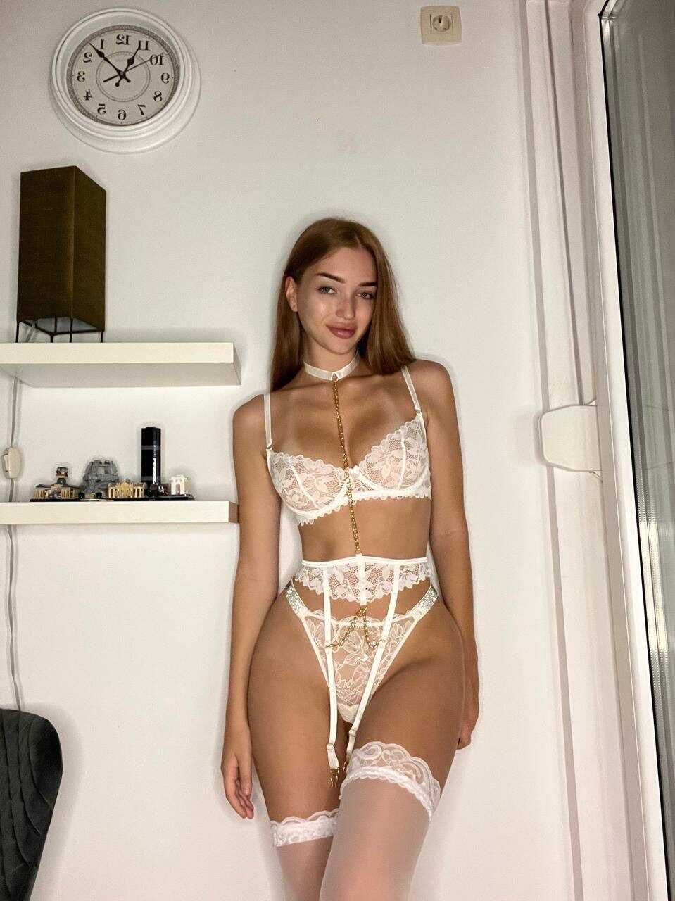 Curvy Redhead Teen Lola Sucks Dick While Showing Off Her Big Ass In Lingerie - 