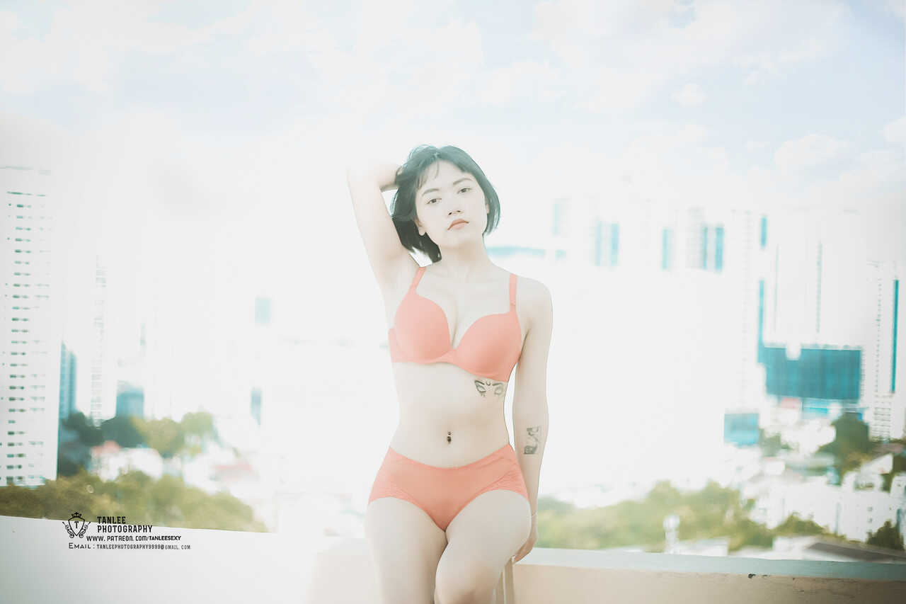 Public Display of Lust: Beautiful Vietnamese Girl Hellen Shows Off Her Sexy Body in Red Lingerie - 