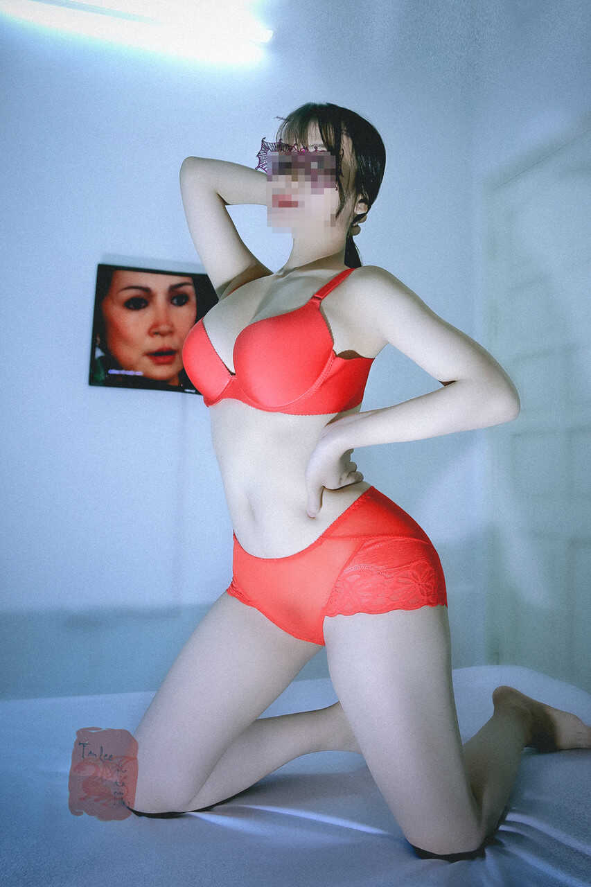 Exotic Vietnamese Bombshell Flaunts Curvy Booty and Teases in Naughty Lingerie - 