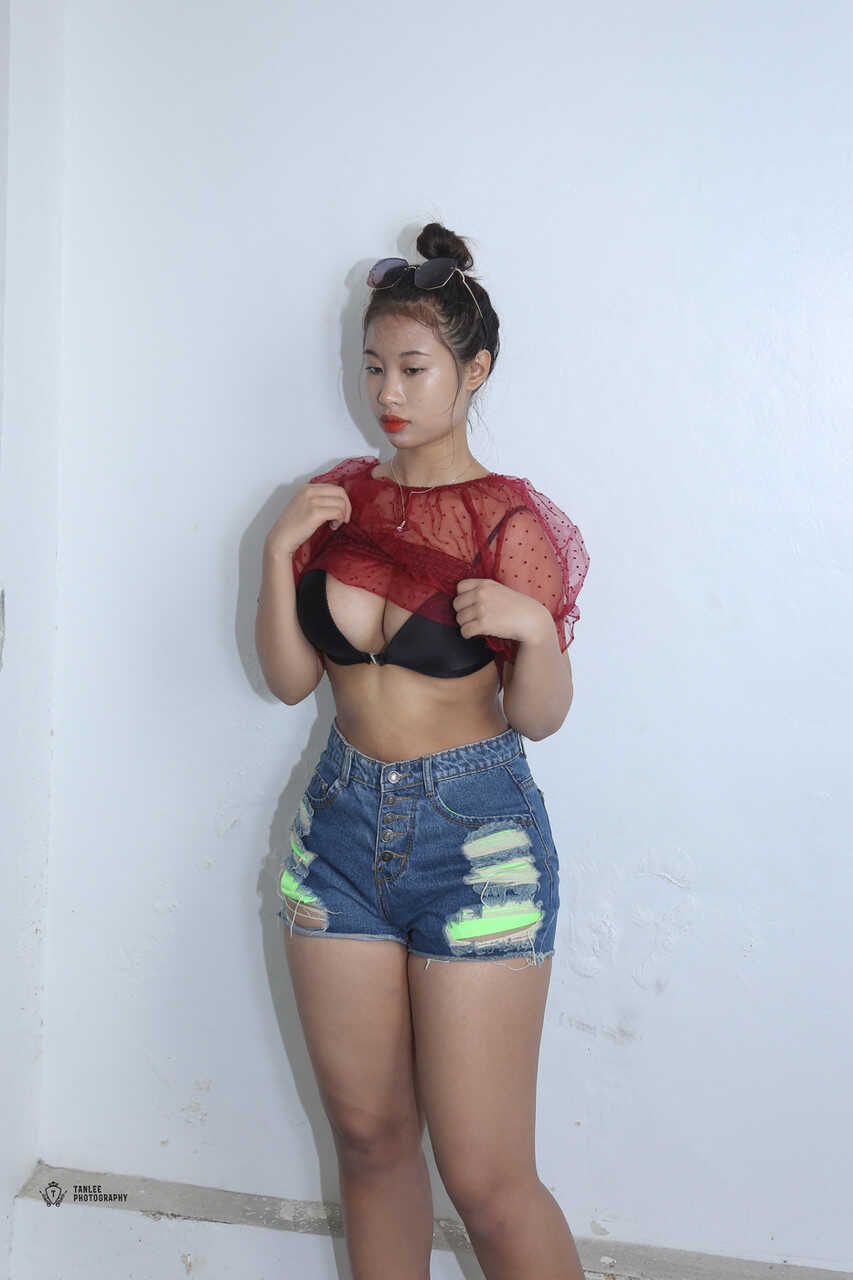 Asian Amateur Loves to Expose Her Natural Tits in Public - 