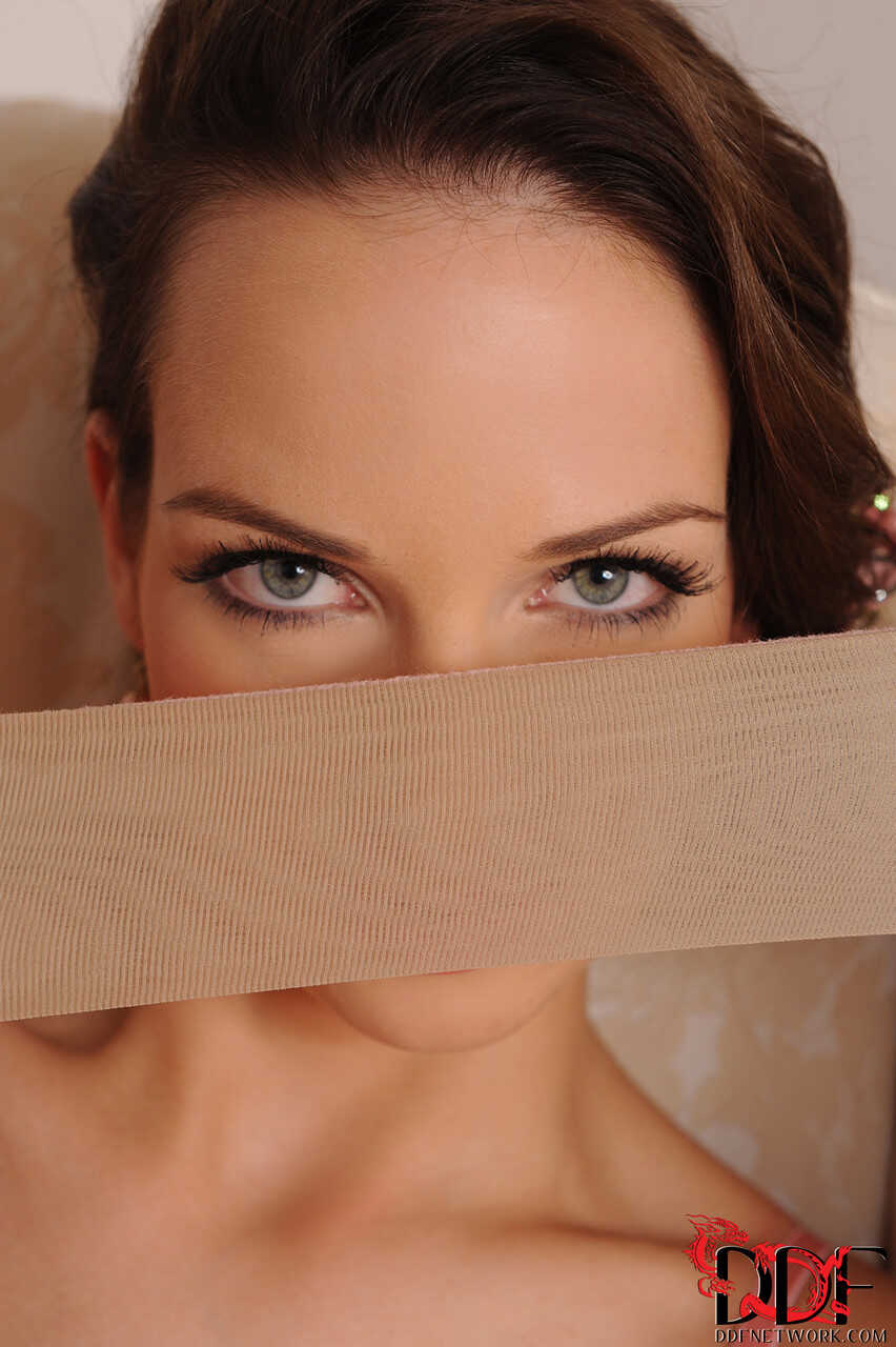 Tall babe Aneta J stuffs her sexy skin tone pantyhose into her voluptuous beaver - Aneta J