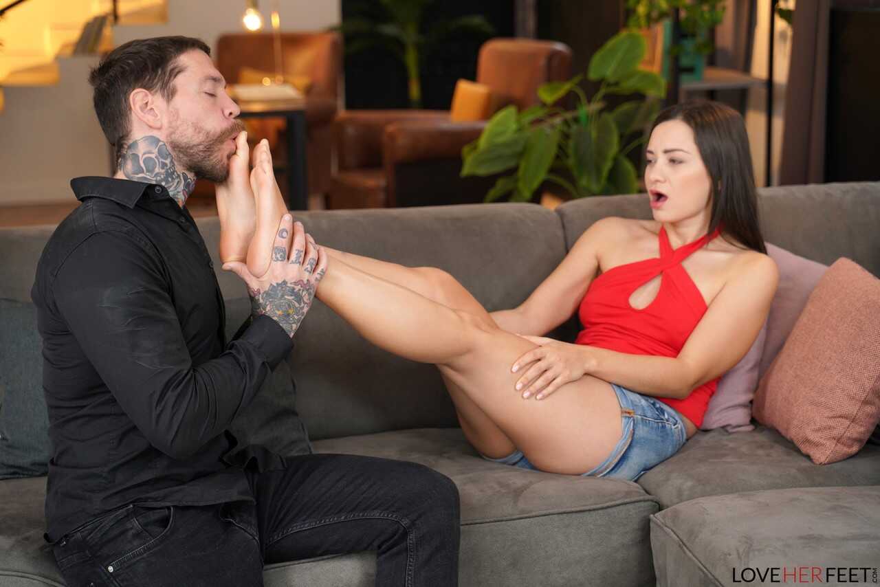 Pretty babe Shrima Malati's sexy soles get drenched in a hot foot fetish scene with Dean Van Damme's big dick - ...