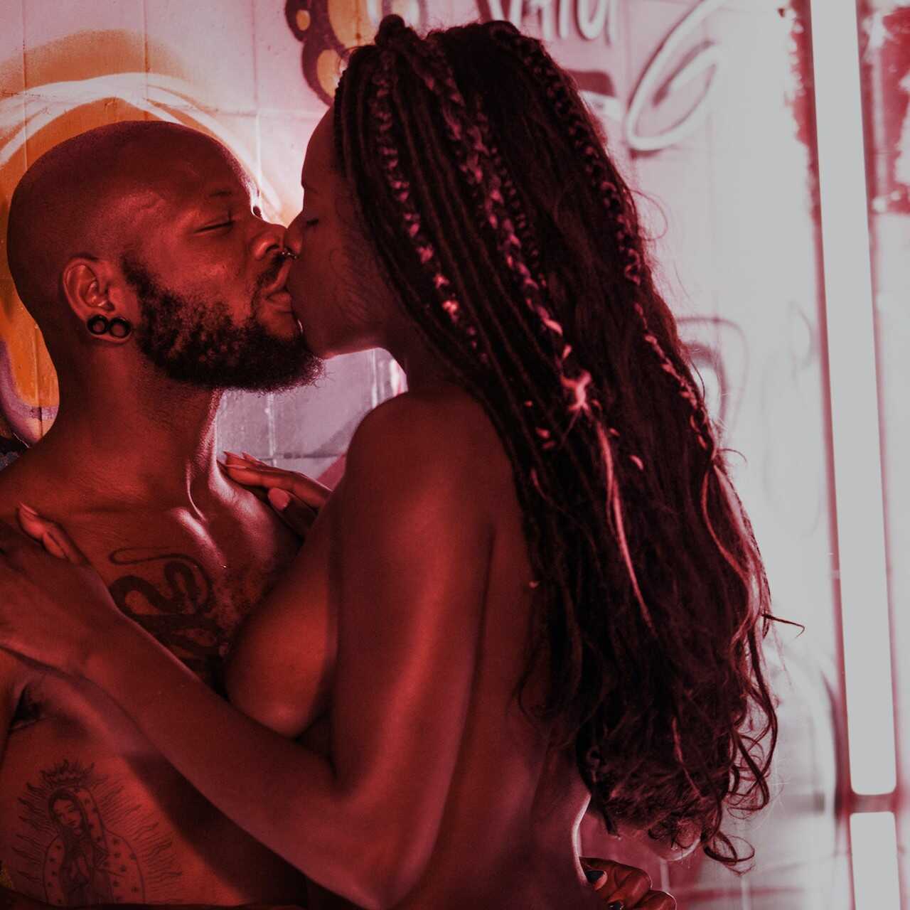 Bishop Black's Ebony Intruder: Bebe Melkor Kadior Takes Control in the Bedroom - Bishop Black, Bebe Melkor Kadior