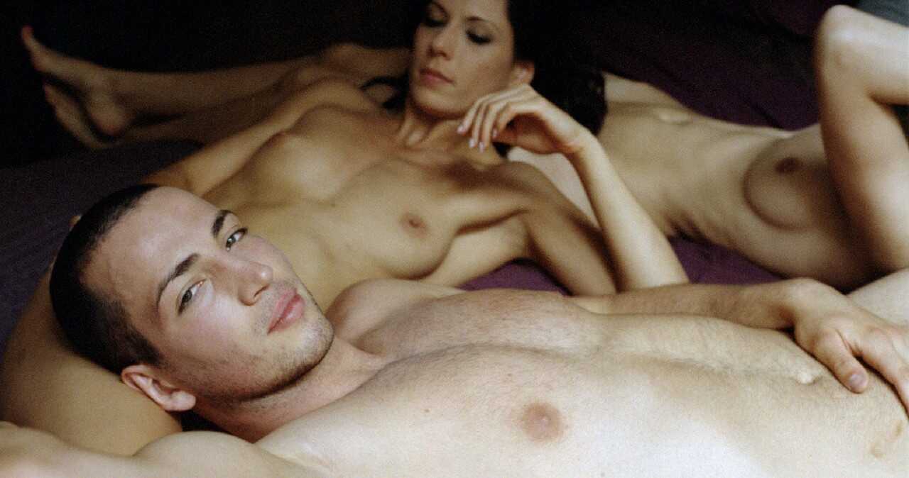 Brunette Bombshells Bounce on Big Dick Carol Vega and Alexa Share Joel Tomas - Carol Vega, Alexa, Joel Tomas
