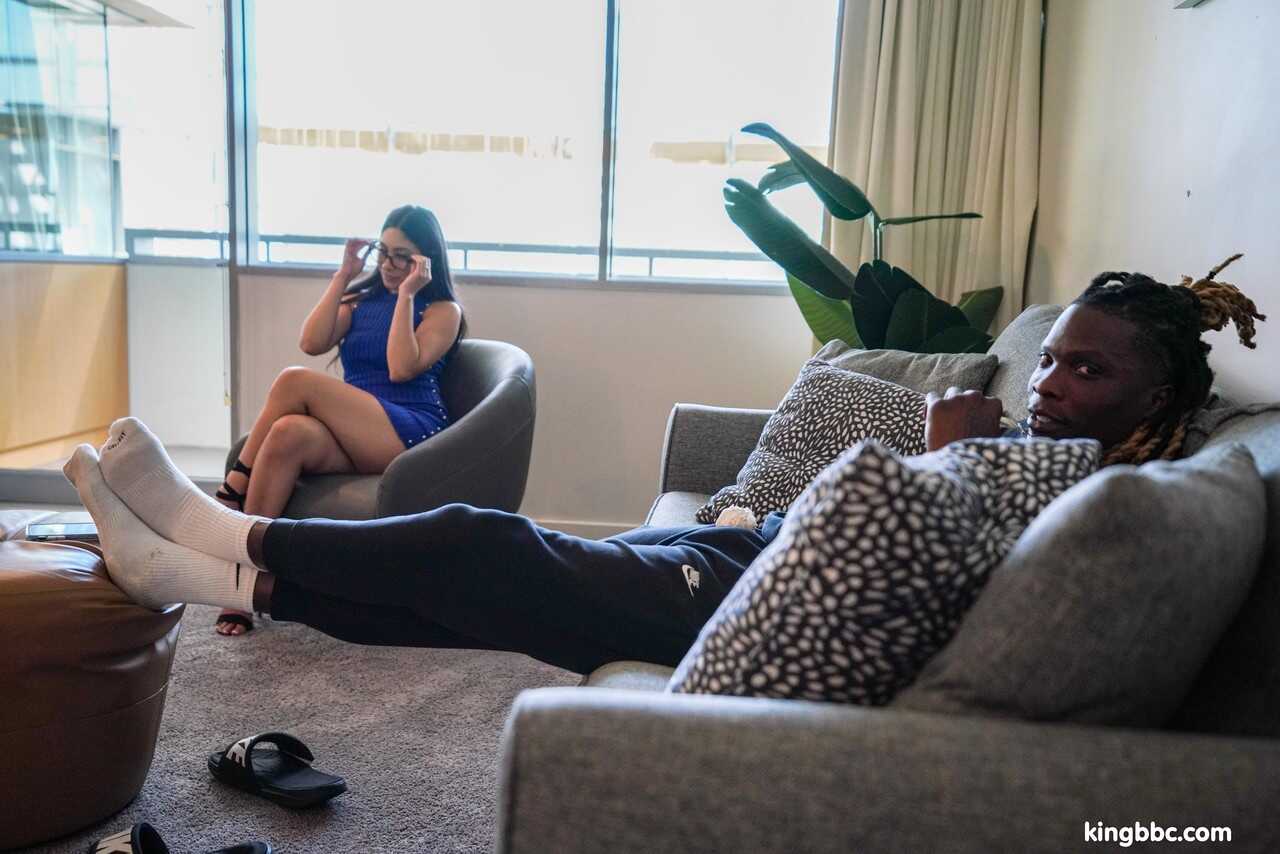 Blue-haired therapist Kimberlee Love blows a tall black guy's huge boner - Kimberlee Love, Louie Smalls