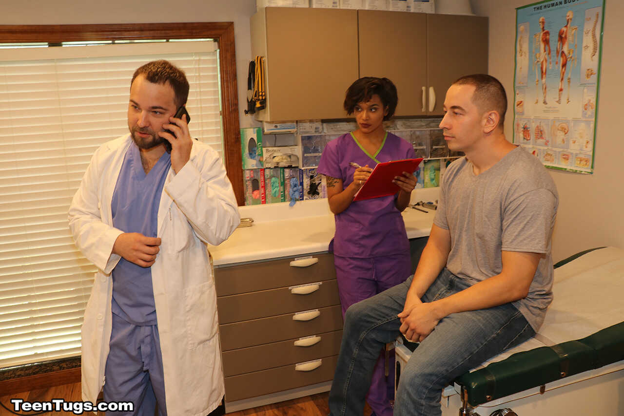 Latex-Clad Nurse Jasmine Barnes Gives a Hung Stud a Hanjob While She's at Work! - 