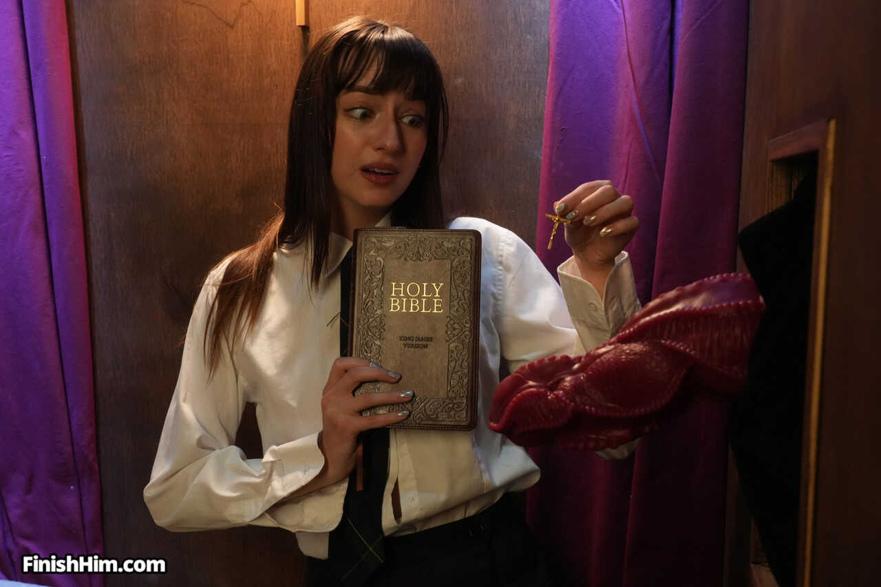 Confessions of a Succubus: The Naughty Schoolgirl Gets Satanically Seduced! - 
