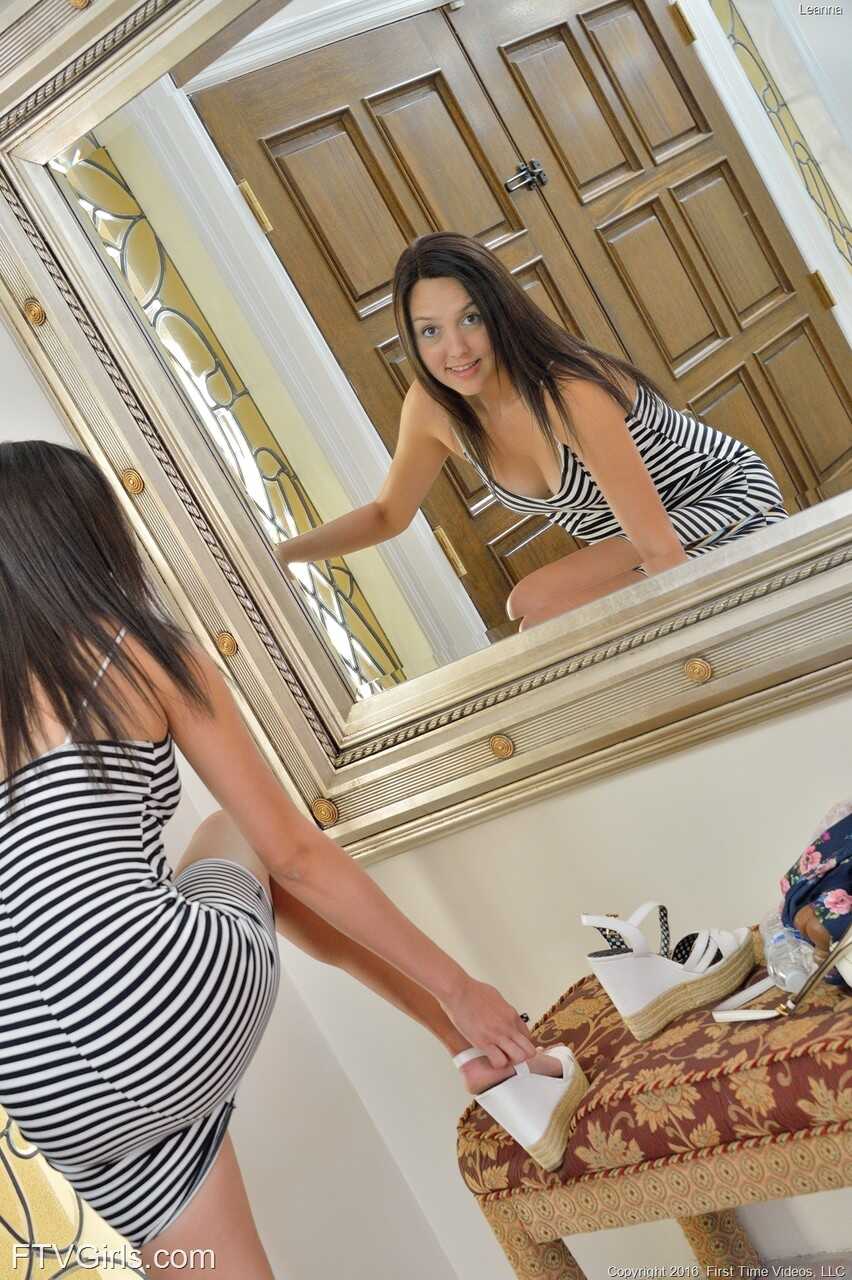 Leanna's Ass is the Center of Attention as She Rides her Big Dildo on Her Shaved Cunt - Leanna