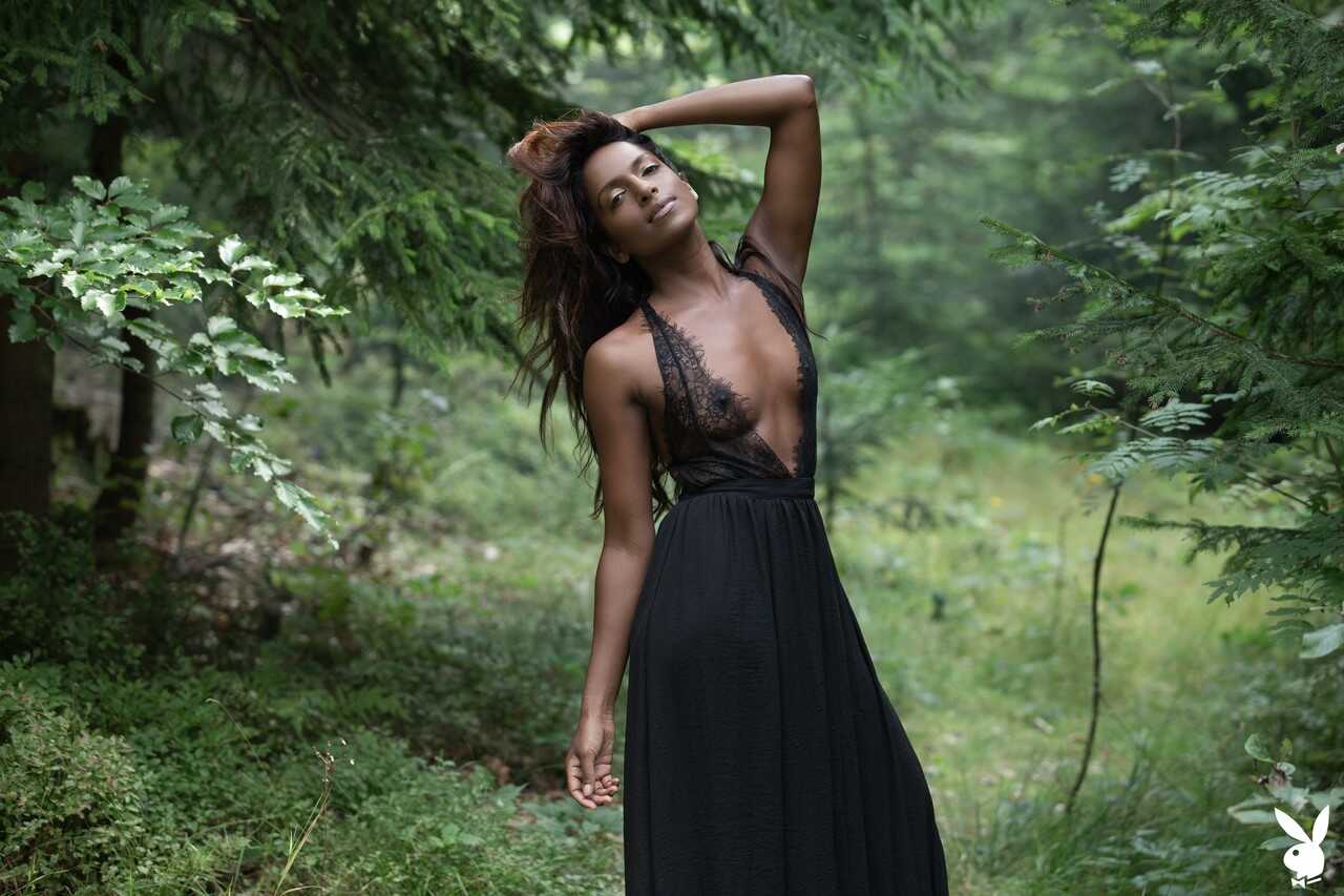 Black forest babe Nirmala Fernandes shows her sexy ebony body in the open air 